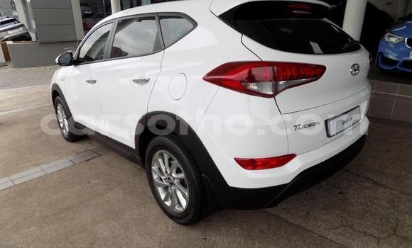Sayi Na hannu Hyundai Tucson White Mota in Maseru a Maseru Sayi Na hannu Hyundai Tucson White Mota in Maseru a Maseru