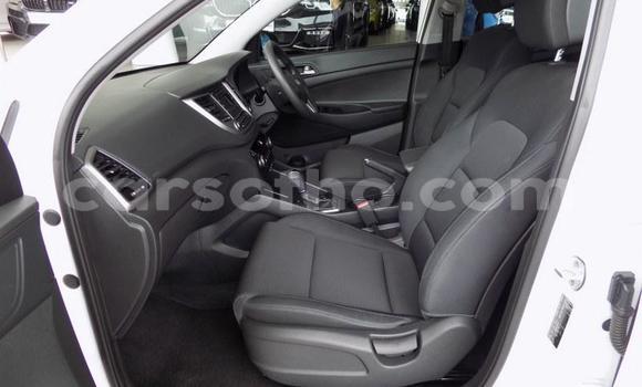 Sayi Na hannu Hyundai Tucson White Mota in Maseru a Maseru Sayi Na hannu Hyundai Tucson White Mota in Maseru a Maseru