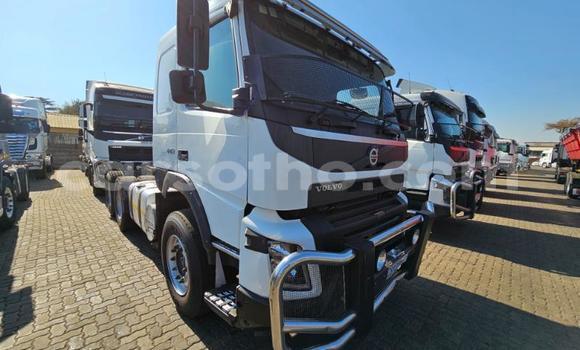 Acheter Occasion Utilitaire Volvo F4 Blanc à Maseru, Maseru Acheter Occasion Utilitaire Volvo F4 Blanc à Maseru, Maseru