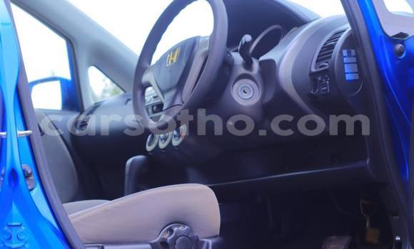 Sayi Na hannu Toyota Vitz Blue Mota in Mohale's Hoek a Mohale's Hoek Sayi Na hannu Toyota Vitz Blue Mota in Mohale's Hoek a Mohale's Hoek