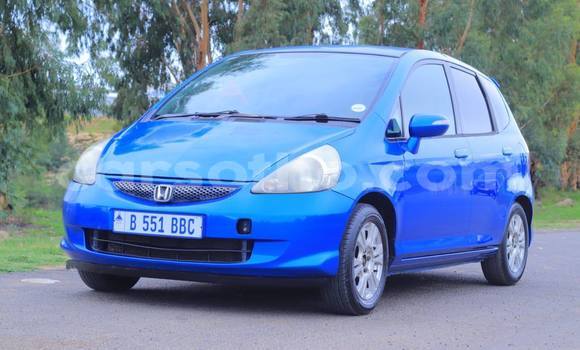 Sayi Na hannu Toyota Vitz Blue Mota in Mohale's Hoek a Mohale's Hoek Sayi Na hannu Toyota Vitz Blue Mota in Mohale's Hoek a Mohale's Hoek