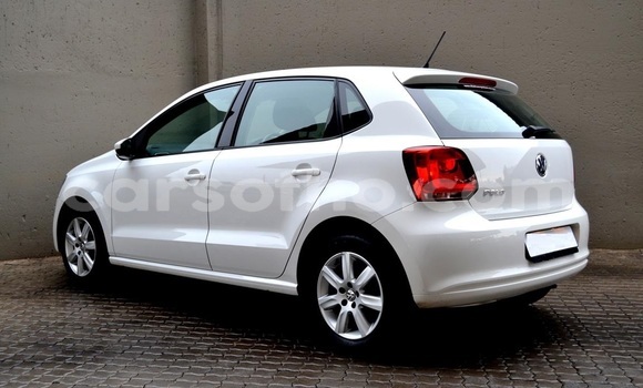 اشتري مستعمل Volkswagen Polo White سيارة في Maseru في Maseru اشتري مستعمل Volkswagen Polo White سيارة في Maseru في Maseru