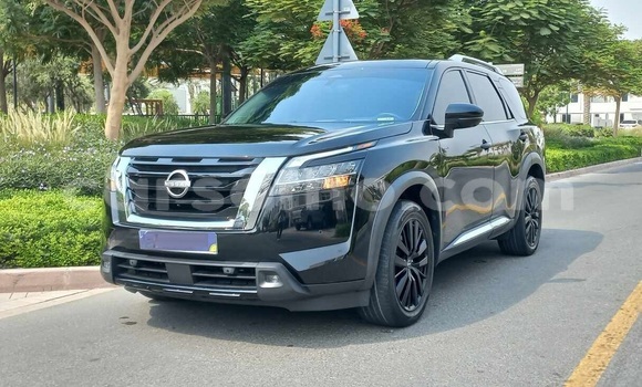 اشتري مستعمل Nissan Pathfinder Black سيارة في Maseru في Maseru