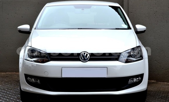 اشتري مستعمل Volkswagen Polo White سيارة في Maseru في Maseru اشتري مستعمل Volkswagen Polo White سيارة في Maseru في Maseru