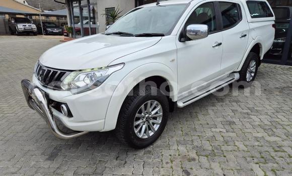 اشتري مستعمل Mitsubishi Triton White سيارة في Maseru في Maseru اشتري مستعمل Mitsubishi Triton White سيارة في Maseru في Maseru