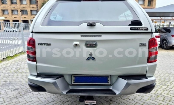 اشتري مستعمل Mitsubishi Triton White سيارة في Maseru في Maseru اشتري مستعمل Mitsubishi Triton White سيارة في Maseru في Maseru