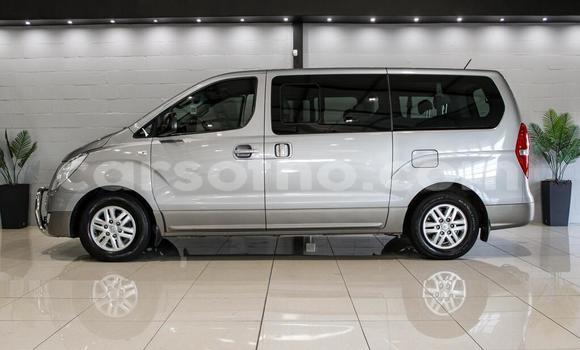 اشتري مستعمل Hyundai H1 Silver سيارة في Maseru في Maseru اشتري مستعمل Hyundai H1 Silver سيارة في Maseru في Maseru