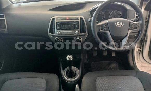 Sayi Na hannu Hyundai i20 White Mota in Maseru a Maseru Sayi Na hannu Hyundai i20 White Mota in Maseru a Maseru