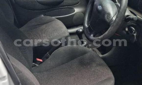 Sayi Na hannu Ford B-MAX White Mota in Maseru a Maseru Sayi Na hannu Ford B-MAX White Mota in Maseru a Maseru