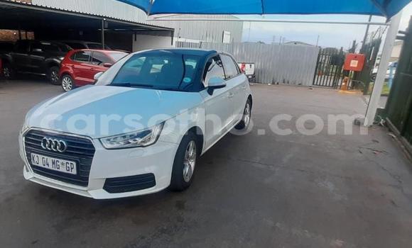 Sayi Na hannu Audi A1 White Mota in Maseru a Maseru Sayi Na hannu Audi A1 White Mota in Maseru a Maseru
