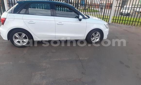Sayi Na hannu Audi A1 White Mota in Maseru a Maseru Sayi Na hannu Audi A1 White Mota in Maseru a Maseru
