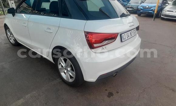 Sayi Na hannu Audi A1 White Mota in Maseru a Maseru Sayi Na hannu Audi A1 White Mota in Maseru a Maseru