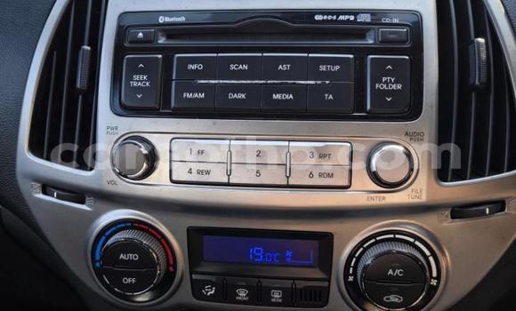 Sayi Na hannu Hyundai i20 Red Mota in Maseru a Maseru Sayi Na hannu Hyundai i20 Red Mota in Maseru a Maseru