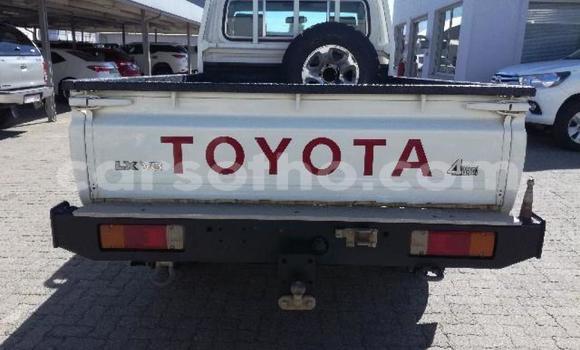 اشتري مستعمل Toyota Land Cruiser White سيارة في Import - Dubai في Maseru اشتري مستعمل Toyota Land Cruiser White سيارة في Import - Dubai في Maseru