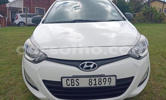Sayi Na hannu Hyundai i20 White Mota in Maseru a Maseru Sayi Na hannu Hyundai i20 White Mota in Maseru a Maseru