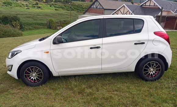 Sayi Na hannu Hyundai i20 White Mota in Maseru a Maseru Sayi Na hannu Hyundai i20 White Mota in Maseru a Maseru