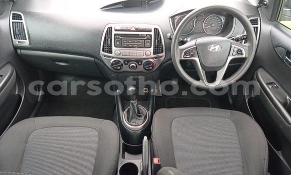 Sayi Na hannu Hyundai i20 White Mota in Maseru a Maseru Sayi Na hannu Hyundai i20 White Mota in Maseru a Maseru