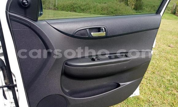 Sayi Na hannu Hyundai i20 White Mota in Maseru a Maseru Sayi Na hannu Hyundai i20 White Mota in Maseru a Maseru