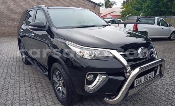 Sayi Na hannu Toyota Fortuner Black Mota in Maseru a Maseru Sayi Na hannu Toyota Fortuner Black Mota in Maseru a Maseru