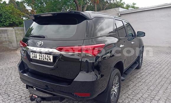 Sayi Na hannu Toyota Fortuner Black Mota in Maseru a Maseru Sayi Na hannu Toyota Fortuner Black Mota in Maseru a Maseru