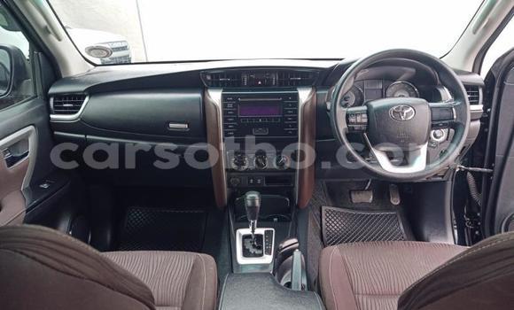 Sayi Na hannu Toyota Fortuner Black Mota in Maseru a Maseru Sayi Na hannu Toyota Fortuner Black Mota in Maseru a Maseru