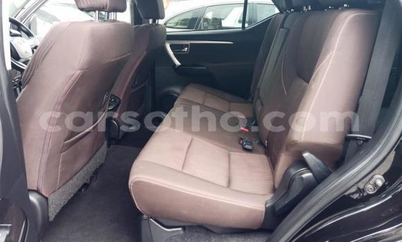 Sayi Na hannu Toyota Fortuner Black Mota in Maseru a Maseru Sayi Na hannu Toyota Fortuner Black Mota in Maseru a Maseru