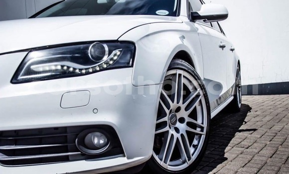 Acheter Occasion Voiture Audi A4 Blanc à Hlotse, Leribe Acheter Occasion Voiture Audi A4 Blanc à Hlotse, Leribe
