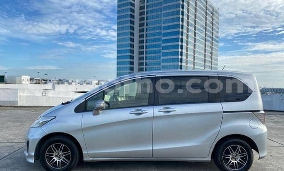 Acheter Occasion Voiture Honda Freed Gris à Maputsoe, Leribe Acheter Occasion Voiture Honda Freed Gris à Maputsoe, Leribe