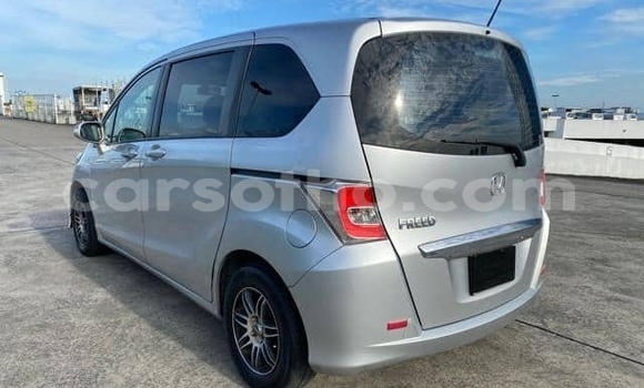 Acheter Occasion Voiture Honda Freed Gris à Maputsoe, Leribe Acheter Occasion Voiture Honda Freed Gris à Maputsoe, Leribe