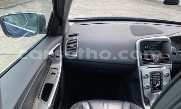 اشتري مستعمل Volvo XC60 Blue سيارة في Maputsoe في Leribe اشتري مستعمل Volvo XC60 Blue سيارة في Maputsoe في Leribe