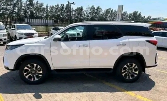 اشتري مستعمل Toyota Fortuner White سيارة في Maseru في Maseru اشتري مستعمل Toyota Fortuner White سيارة في Maseru في Maseru