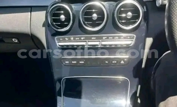 اشتري مستعمل Mercedes-Benz C–Class Silver سيارة في Maseru في Maseru اشتري مستعمل Mercedes-Benz C–Class Silver سيارة في Maseru في Maseru