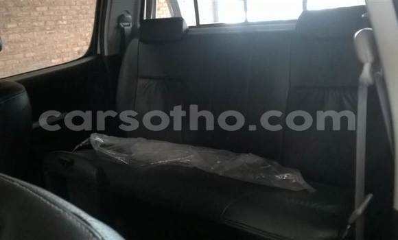 Buy Used Toyota Hilux White Car in Teyateyaneng in Berea Buy Used Toyota Hilux White Car in Teyateyaneng in Berea
