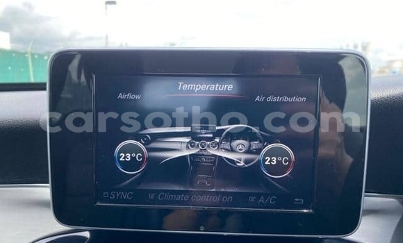 Buy Used Mercedes-Benz C–Class Blue Car in Maputsoe in Leribe Buy Used Mercedes-Benz C–Class Blue Car in Maputsoe in Leribe