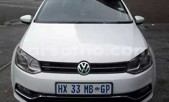 Acheter Occasion Voiture Volkswagen Polo Blanc à Maputsoa, Leribe Acheter Occasion Voiture Volkswagen Polo Blanc à Maputsoa, Leribe