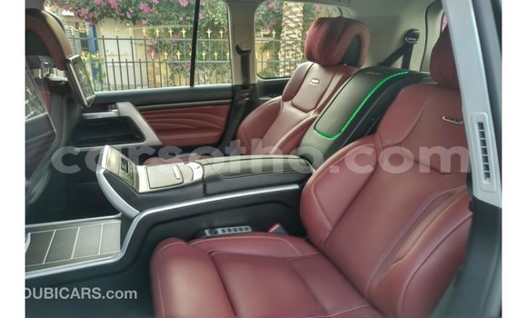 اشتري Imported Toyota Land Cruiser Black سيارة في Import - Dubai في Maseru اشتري Imported Toyota Land Cruiser Black سيارة في Import - Dubai في Maseru
