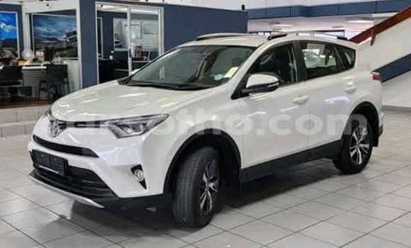 اشتري مستعمل Toyota RAV4 White سيارة في Maseru في Maseru اشتري مستعمل Toyota RAV4 White سيارة في Maseru في Maseru