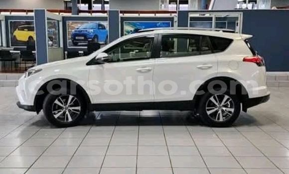 اشتري مستعمل Toyota RAV4 White سيارة في Maseru في Maseru اشتري مستعمل Toyota RAV4 White سيارة في Maseru في Maseru