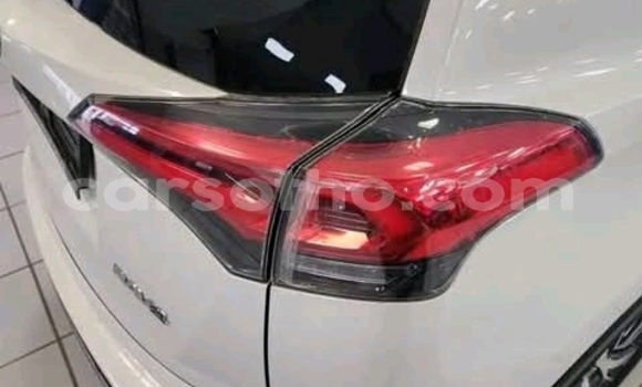 اشتري مستعمل Toyota RAV4 White سيارة في Maseru في Maseru اشتري مستعمل Toyota RAV4 White سيارة في Maseru في Maseru