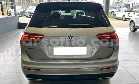 Acheter Occasion Voiture Volkswagen Tiguan Gris à Maseru, Maseru Acheter Occasion Voiture Volkswagen Tiguan Gris à Maseru, Maseru