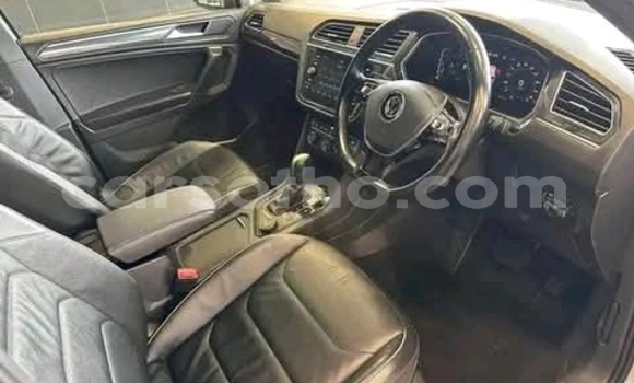 Acheter Occasion Voiture Volkswagen Tiguan Gris à Maseru, Maseru Acheter Occasion Voiture Volkswagen Tiguan Gris à Maseru, Maseru