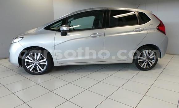 Sayi Na hannu Honda Jazz Silver Mota in Maseru a Maseru Sayi Na hannu Honda Jazz Silver Mota in Maseru a Maseru
