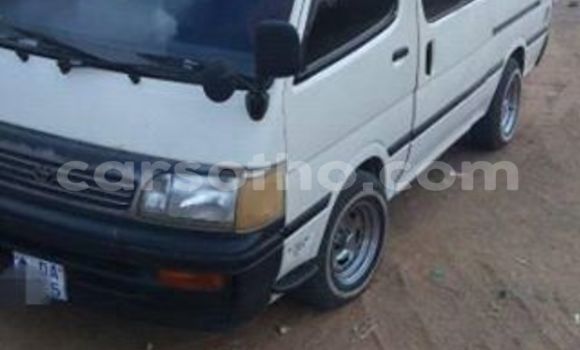 Sayi Na hannu Toyota Hiace White Mota in Maseru a Maseru Sayi Na hannu Toyota Hiace White Mota in Maseru a Maseru