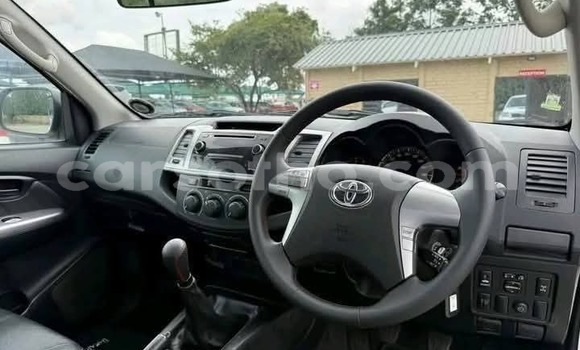 Acheter Occasion Voiture Toyota Hilux Blanc à Maseru, Maseru Acheter Occasion Voiture Toyota Hilux Blanc à Maseru, Maseru