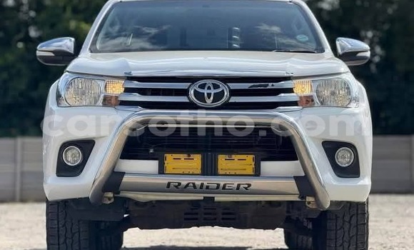 اشتري مستعمل Toyota Hilux White سيارة في Maseru في Maseru اشتري مستعمل Toyota Hilux White سيارة في Maseru في Maseru