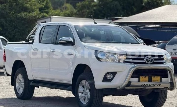 اشتري مستعمل Toyota Hilux White سيارة في Maseru في Maseru اشتري مستعمل Toyota Hilux White سيارة في Maseru في Maseru