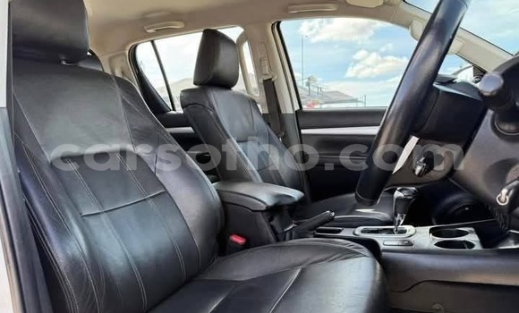 اشتري مستعمل Toyota Hilux White سيارة في Maseru في Maseru اشتري مستعمل Toyota Hilux White سيارة في Maseru في Maseru
