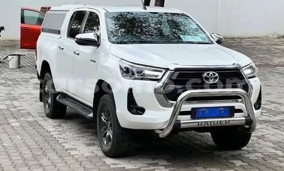 Buy Used Toyota Hilux White Car in Maseru in Maseru Buy Used Toyota Hilux White Car in Maseru in Maseru
