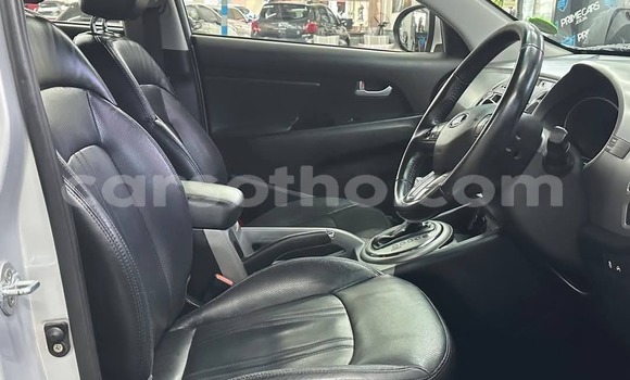 Acheter Occasion Voiture Kia Sportage Gris à Hlotse, Leribe Acheter Occasion Voiture Kia Sportage Gris à Hlotse, Leribe