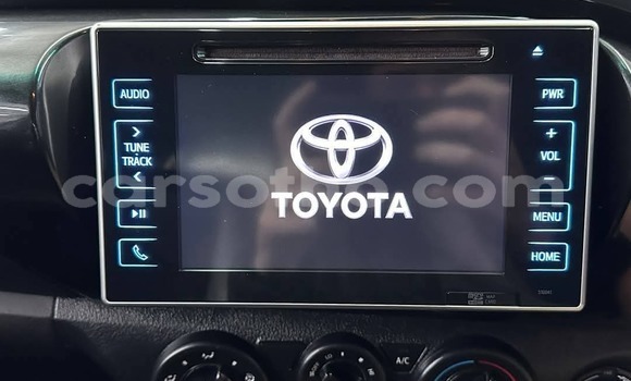 Sayi Na hannu Toyota Hilux White Mota in Hlotse a Leribe Sayi Na hannu Toyota Hilux White Mota in Hlotse a Leribe